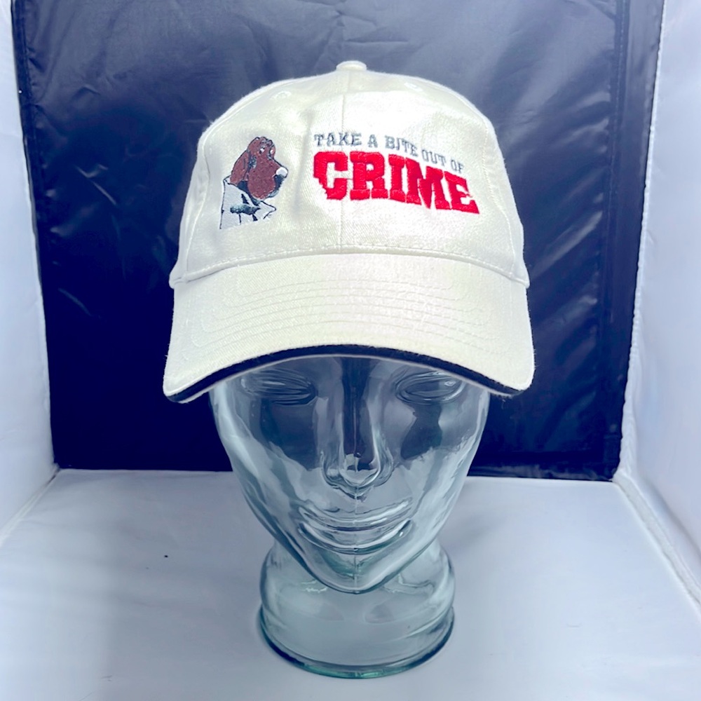 MaGruff the crime dog buckle Bach cap.